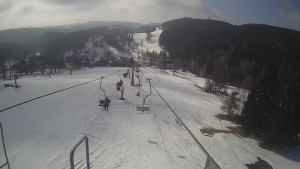 Snow park Paprsek - Lanovka - pohled dolů - 4.3.2023 v 10:38