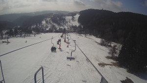 Snow park Paprsek - Lanovka - pohled dolů - 4.3.2023 v 11:08