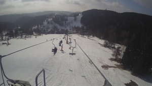 Snow park Paprsek - Lanovka - pohled dolů - 4.3.2023 v 11:13