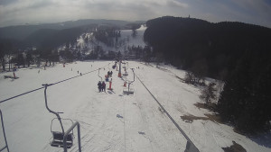 Snow park Paprsek - Lanovka - pohled dolů - 4.3.2023 v 11:33