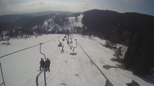 Snow park Paprsek - Lanovka - pohled dolů - 4.3.2023 v 11:53