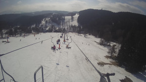 Snow park Paprsek - Lanovka - pohled dolů - 4.3.2023 v 12:23