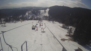 Snow park Paprsek - Lanovka - pohled dolů - 4.3.2023 v 12:33