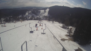 Snow park Paprsek - Lanovka - pohled dolů - 4.3.2023 v 13:18