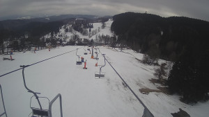 Snow park Paprsek - Lanovka - pohled dolů - 4.3.2023 v 15:43
