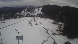 Snow park Paprsek - Lanovka - pohled dolů - 4.3.2023 v 17:03