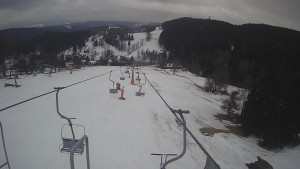 Snow park Paprsek - Lanovka - pohled dolů - 4.3.2023 v 17:13