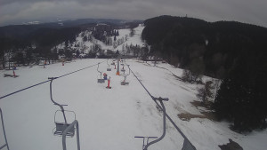 Snow park Paprsek - Lanovka - pohled dolů - 4.3.2023 v 17:18