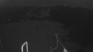 Snow park Paprsek - Lanovka - pohled dolů - 4.3.2023 v 18:18