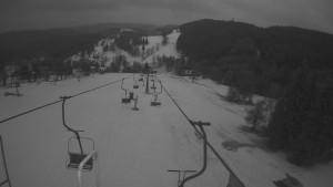 Snow park Paprsek - Lanovka - pohled dolů - 5.3.2023 v 06:08