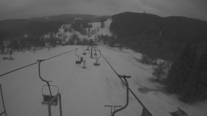 Snow park Paprsek - Lanovka - pohled dolů - 5.3.2023 v 06:13