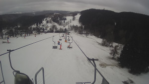 Snow park Paprsek - Lanovka - pohled dolů - 5.3.2023 v 07:33