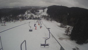 Snow park Paprsek - Lanovka - pohled dolů - 5.3.2023 v 08:33