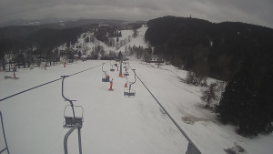 Snow park Paprsek - Lanovka - pohled dolů - 5.3.2023 v 08:38