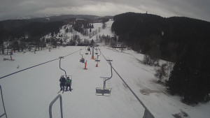 Snow park Paprsek - Lanovka - pohled dolů - 5.3.2023 v 09:23