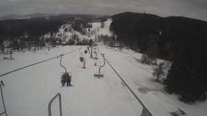 Snow park Paprsek - Lanovka - pohled dolů - 5.3.2023 v 10:18