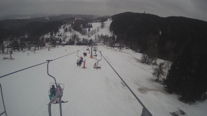 Snow park Paprsek - Lanovka - pohled dolů - 5.3.2023 v 12:33