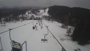 Snow park Paprsek - Lanovka - pohled dolů - 5.3.2023 v 12:53