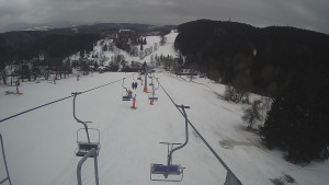 Snow park Paprsek - Lanovka - pohled dolů - 5.3.2023 v 13:03