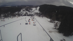 Snow park Paprsek - Lanovka - pohled dolů - 5.3.2023 v 13:38