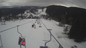 Snow park Paprsek - Lanovka - pohled dolů - 5.3.2023 v 14:08