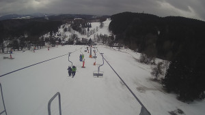 Snow park Paprsek - Lanovka - pohled dolů - 5.3.2023 v 14:33