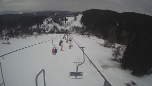 Snow park Paprsek - Lanovka - pohled dolů - 5.3.2023 v 14:53