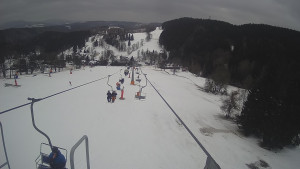 Snow park Paprsek - Lanovka - pohled dolů - 5.3.2023 v 15:08