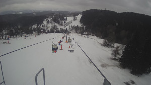 Snow park Paprsek - Lanovka - pohled dolů - 5.3.2023 v 15:53