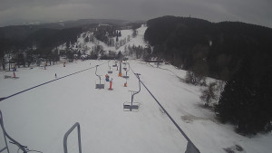 Snow park Paprsek - Lanovka - pohled dolů - 5.3.2023 v 16:08