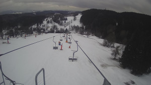 Snow park Paprsek - Lanovka - pohled dolů - 5.3.2023 v 16:38