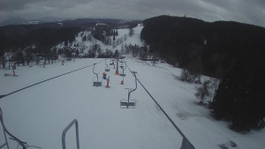 Snow park Paprsek - Lanovka - pohled dolů - 5.3.2023 v 17:33