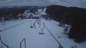 Snow park Paprsek - Lanovka - pohled dolů - 5.3.2023 v 17:43