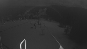 Snow park Paprsek - Lanovka - pohled dolů - 6.3.2023 v 01:38