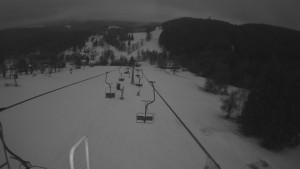 Snow park Paprsek - Lanovka - pohled dolů - 6.3.2023 v 06:00