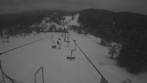 Snow park Paprsek - Lanovka - pohled dolů - 6.3.2023 v 06:05