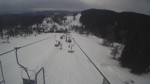 Snow park Paprsek - Lanovka - pohled dolů - 6.3.2023 v 08:25
