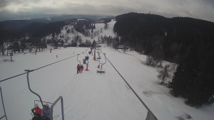 Snow park Paprsek - Lanovka - pohled dolů - 6.3.2023 v 09:55