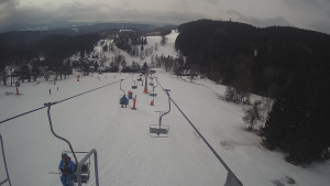Snow park Paprsek - Lanovka - pohled dolů - 6.3.2023 v 10:05