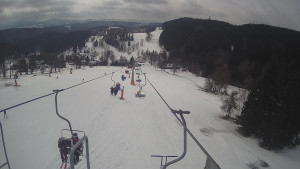 Snow park Paprsek - Lanovka - pohled dolů - 6.3.2023 v 10:30