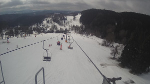 Snow park Paprsek - Lanovka - pohled dolů - 6.3.2023 v 10:40