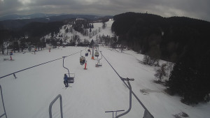 Snow park Paprsek - Lanovka - pohled dolů - 6.3.2023 v 10:55