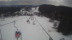 Snow park Paprsek - Lanovka - pohled dolů - 6.3.2023 v 11:00