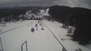 Snow park Paprsek - Lanovka - pohled dolů - 6.3.2023 v 11:10
