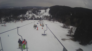 Snow park Paprsek - Lanovka - pohled dolů - 6.3.2023 v 12:45