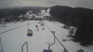 Snow park Paprsek - Lanovka - pohled dolů - 6.3.2023 v 13:20