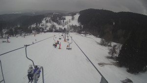Snow park Paprsek - Lanovka - pohled dolů - 6.3.2023 v 13:45