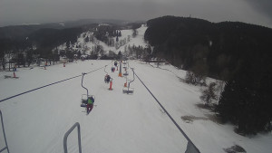 Snow park Paprsek - Lanovka - pohled dolů - 6.3.2023 v 13:50