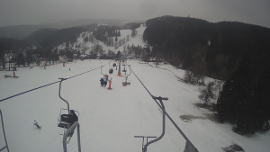 Snow park Paprsek - Lanovka - pohled dolů - 6.3.2023 v 14:00