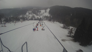 Snow park Paprsek - Lanovka - pohled dolů - 6.3.2023 v 14:05